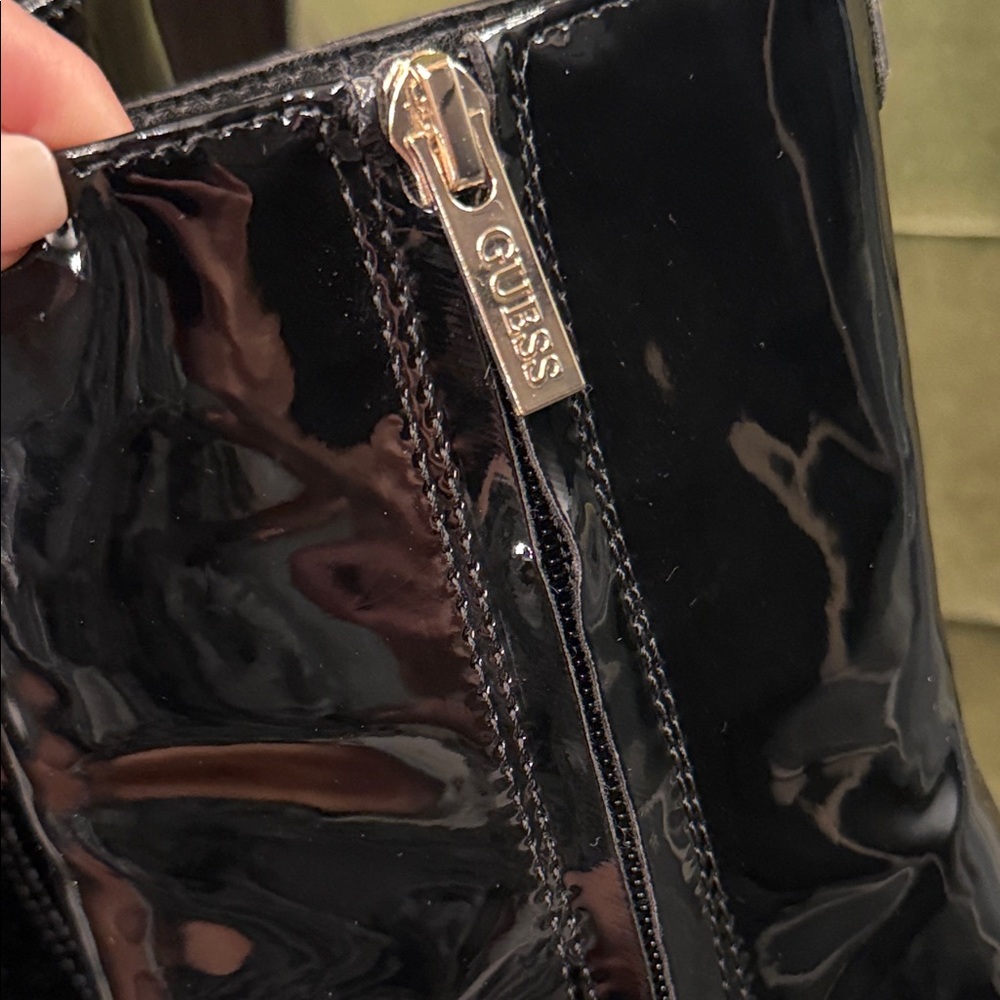 NEW Guess Black faux Patent Leather Ankle Boots sz 7.5 - Picture 7 of 8